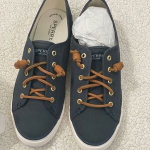 Brand new Sperrys